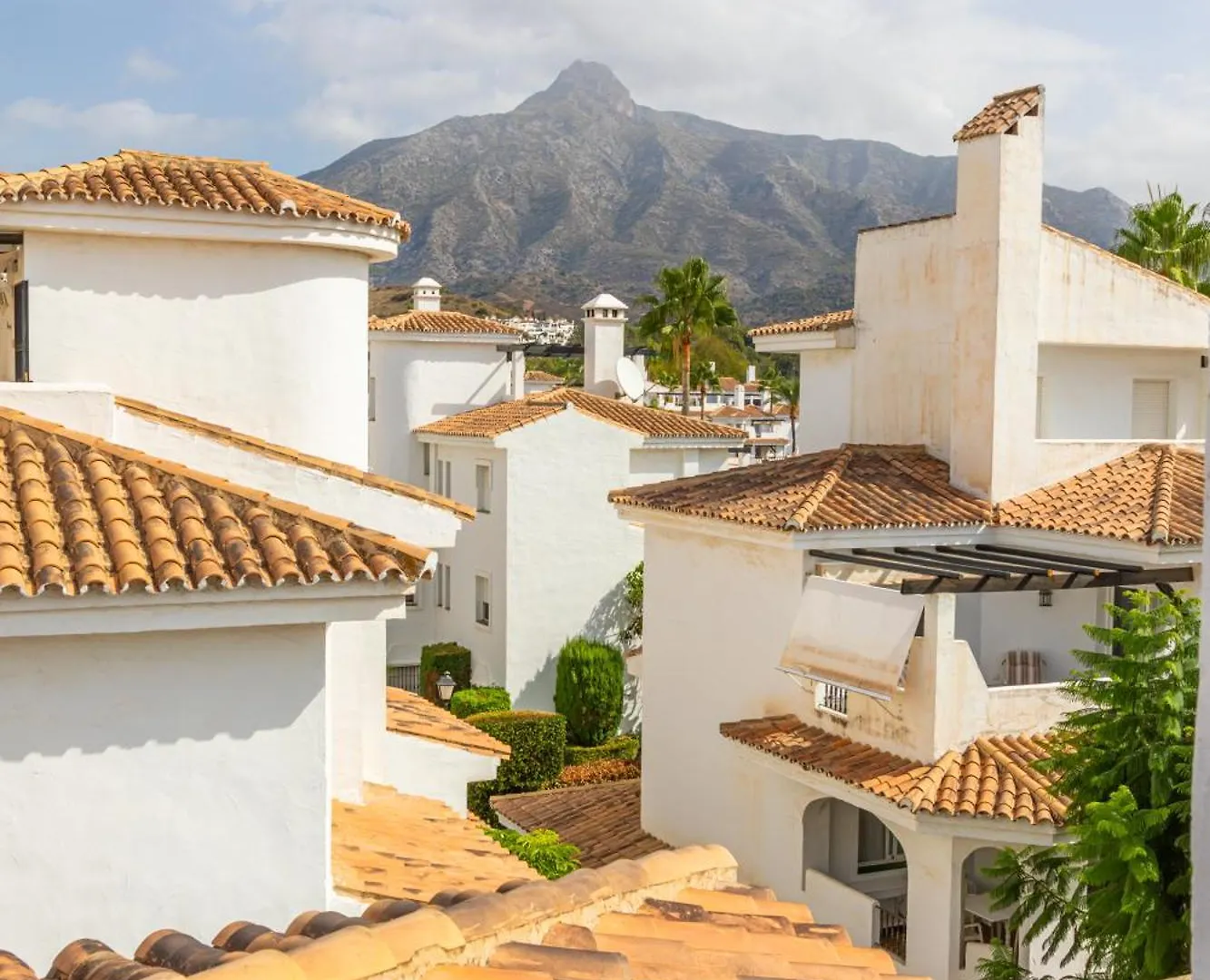 Ab Properties: Golden Mile Penthouse with Pool Near Puerto Banus Marbella